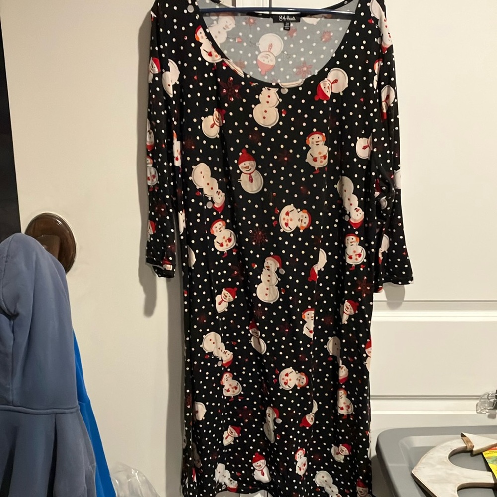 8 of Hearts - Snowman Nightgown